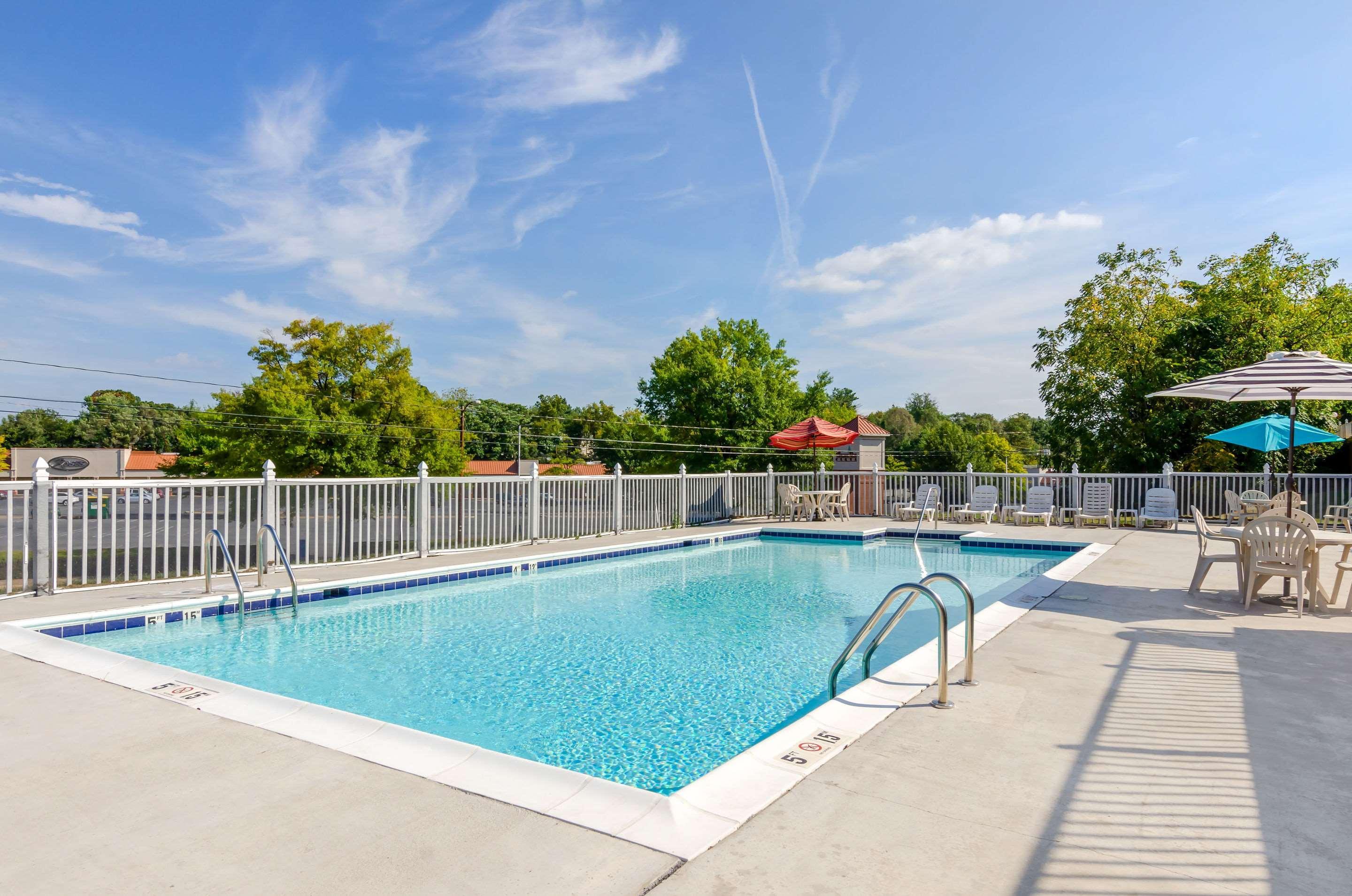 Quality Inn Waynesboro - Skyline Drive Eksteriør bilde