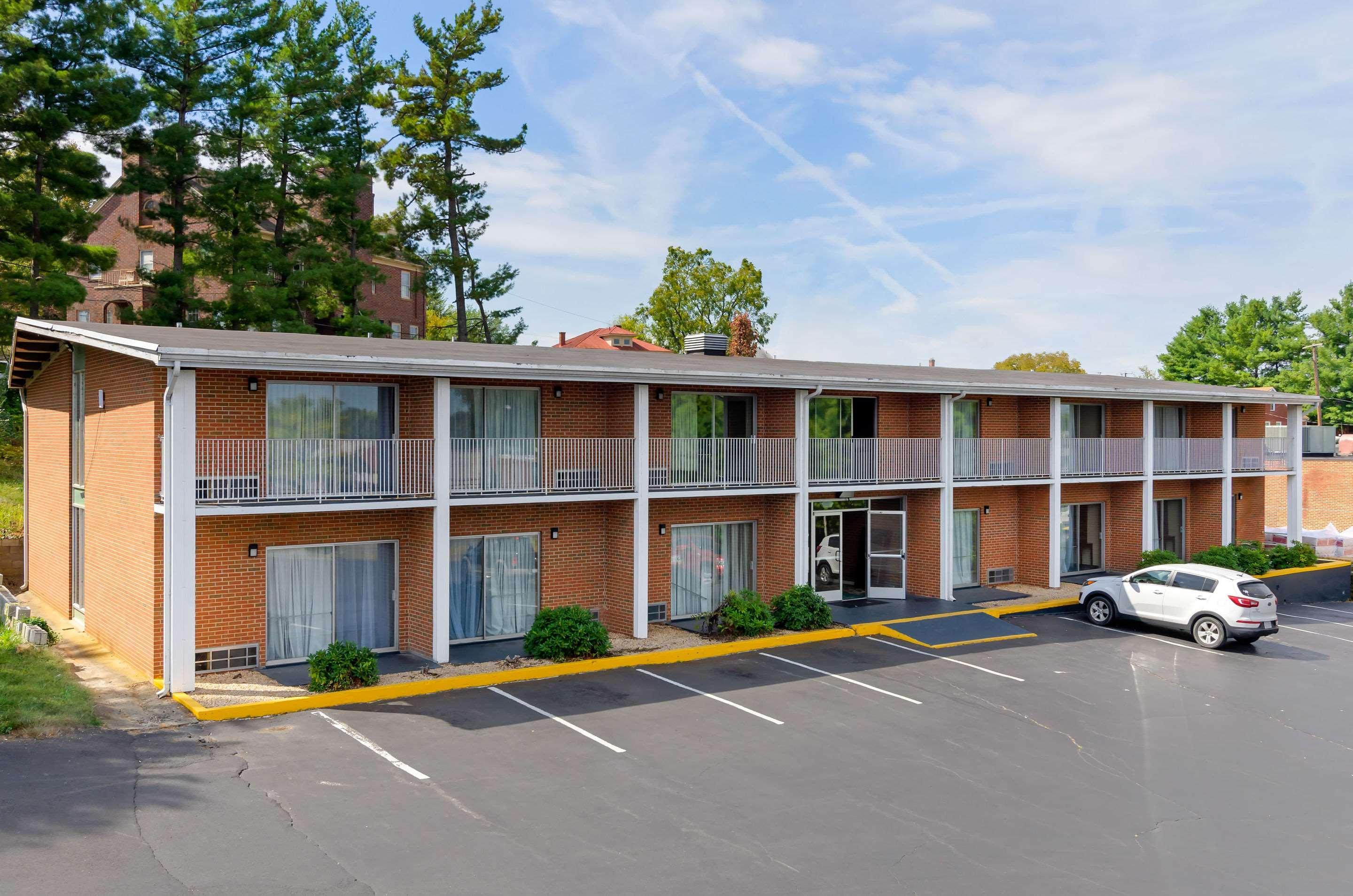 Quality Inn Waynesboro - Skyline Drive Eksteriør bilde